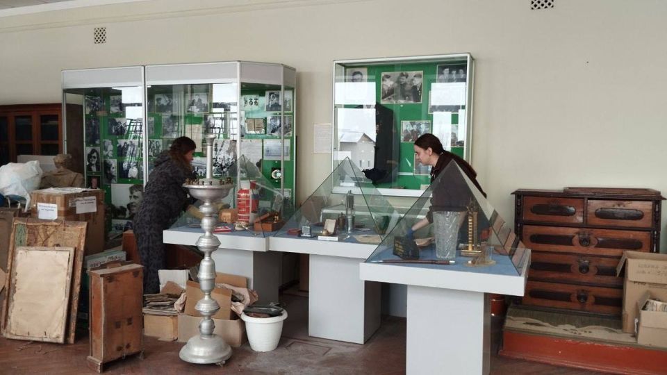 Музей Стаханова готовят к открытию: студенты помогли завершить подготовку залов Музей Стаханова готовят к открытию: студенты помогли завершить подготовку залов