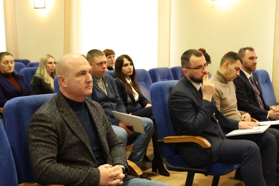 Яна Сылкина: Приняла участие в заседании Президиума Луганского регионального политического совета партии «ЕДИНАЯ РОССИЯ» Яна Сылкина: Приняла участие в заседании Президиума Луганского регионального политического совета партии «ЕДИНАЯ РОССИЯ»