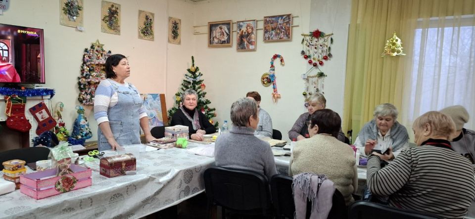 22 января в Краснолучском краеведческом музее состоялся увлекательный мастер-класс по декупажу для слушателей Университета третьего возраста ГУ ЛНР «ККЦСОН» 22 января в Краснолучском краеведческом музее состоялся увлекательный мастер-класс по декупажу для слушателей Университета третьего возраста ГУ ЛНР «ККЦСОН»