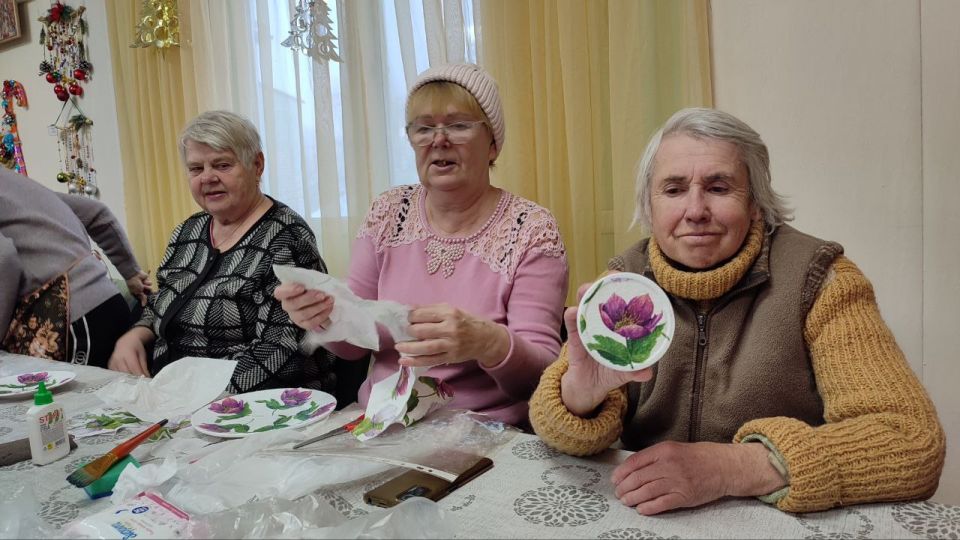 22 января в Краснолучском краеведческом музее состоялся увлекательный мастер-класс по декупажу для слушателей Университета третьего возраста ГУ ЛНР «ККЦСОН» 22 января в Краснолучском краеведческом музее состоялся увлекательный мастер-класс по декупажу для слушателей Университета третьего возраста ГУ ЛНР «ККЦСОН»