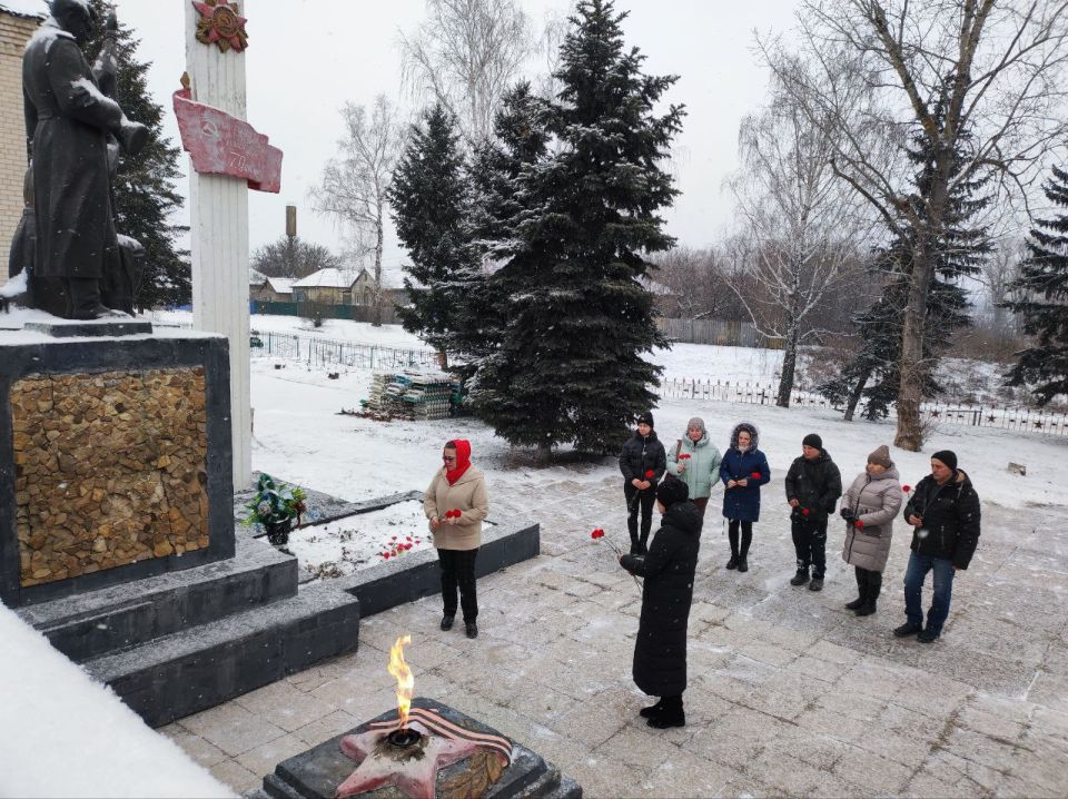 Сегодня, жители села Закотное отметили 83-ю годовщину освобождения родного села от фашистских захватчиков Сегодня, жители села Закотное отметили 83-ю годовщину освобождения родного села от фашистских захватчиков
