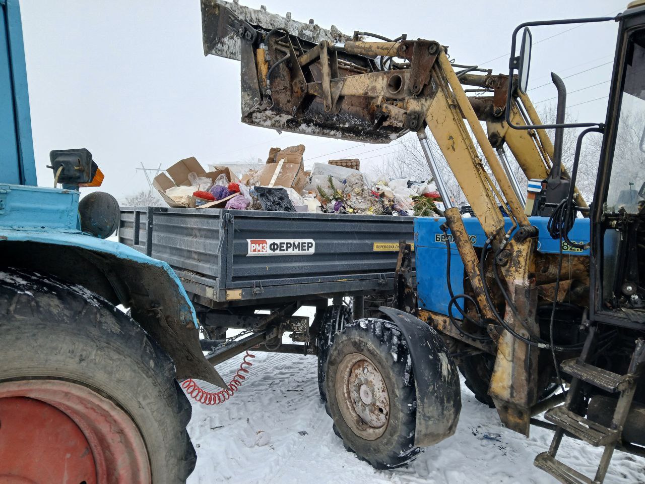 Работы по вывозу мусора с территории площадок ТКО и благоустройству продолжаются Работы по вывозу мусора с территории площадок ТКО и благоустройству продолжаются