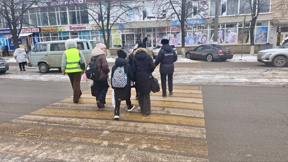 Госавтоинспекция и родительский патруль объединяет усилия ради безопасности детей на дороге! Госавтоинспекция и родительский патруль объединяет усилия ради безопасности детей на дороге!