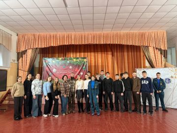 В рамках проекта «Патриотизм не лозунг и не фраза, а ежедневные полезные дела», поддержанного Фондом президентских грантов, 22 января прошла встреча молодёжи с участником боевых действий Сейдом