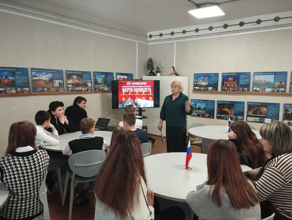 В Кировском историко-художественном музее состоялось мероприятие «Холокост… как это было» для учащихся Кировской СШ № 2 В Кировском историко-художественном музее состоялось мероприятие «Холокост… как это было» для учащихся Кировской СШ № 2