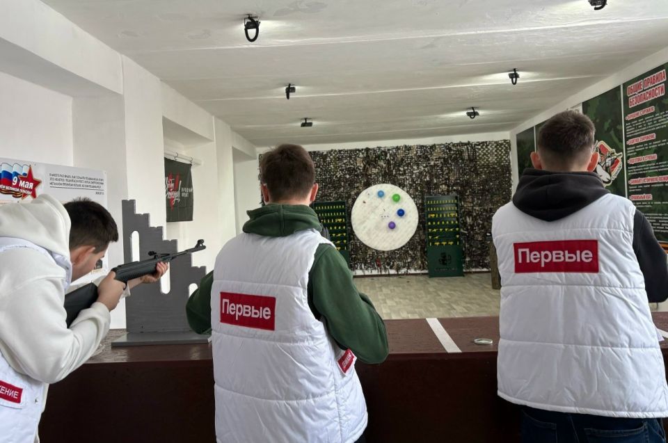 В Ровеньковском технико- экономическом колледже активно работает студенческий тир "СтрелОК"! В Ровеньковском технико- экономическом колледже активно работает студенческий тир "СтрелОК"!