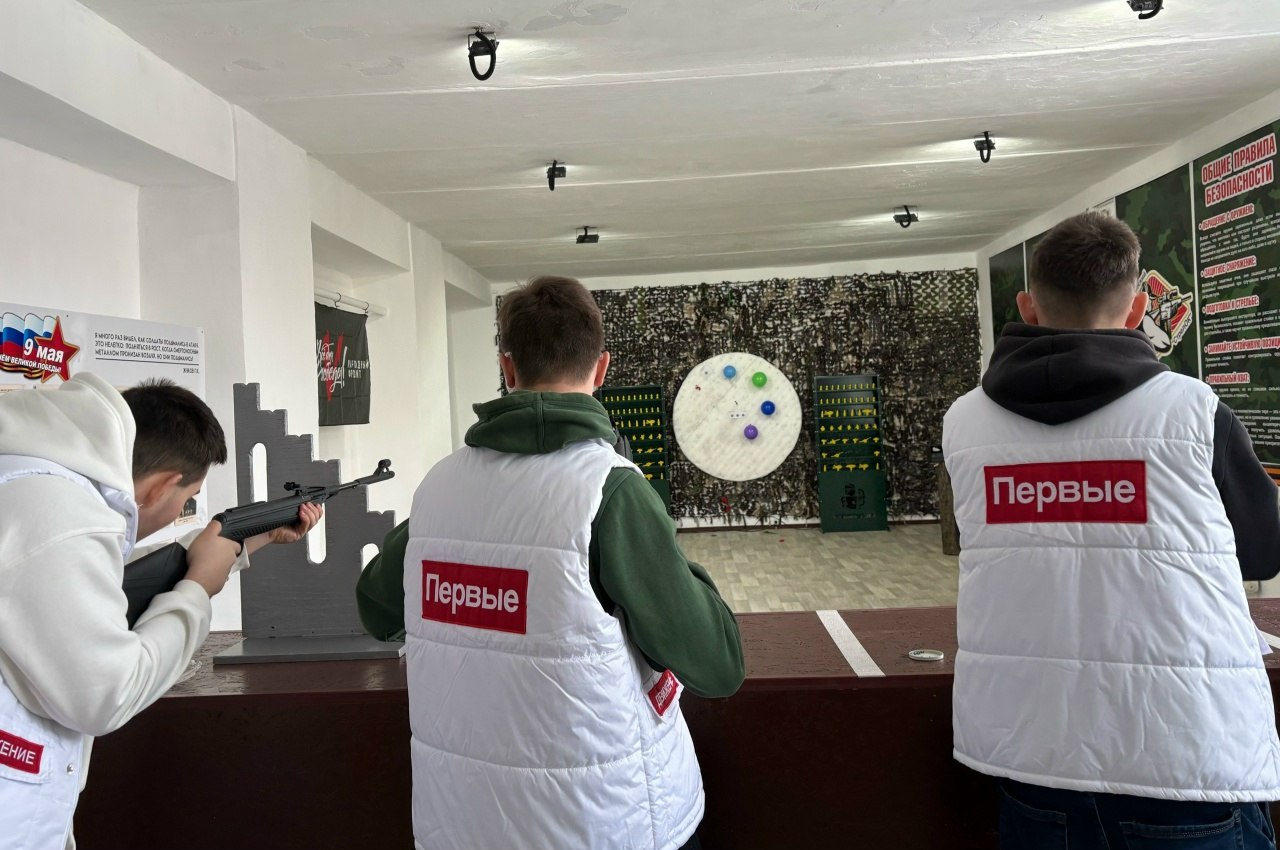 В Ровеньковском технико- экономическом колледже активно работает студенческий тир "СтрелОК"! В Ровеньковском технико- экономическом колледже активно работает студенческий тир "СтрелОК"!