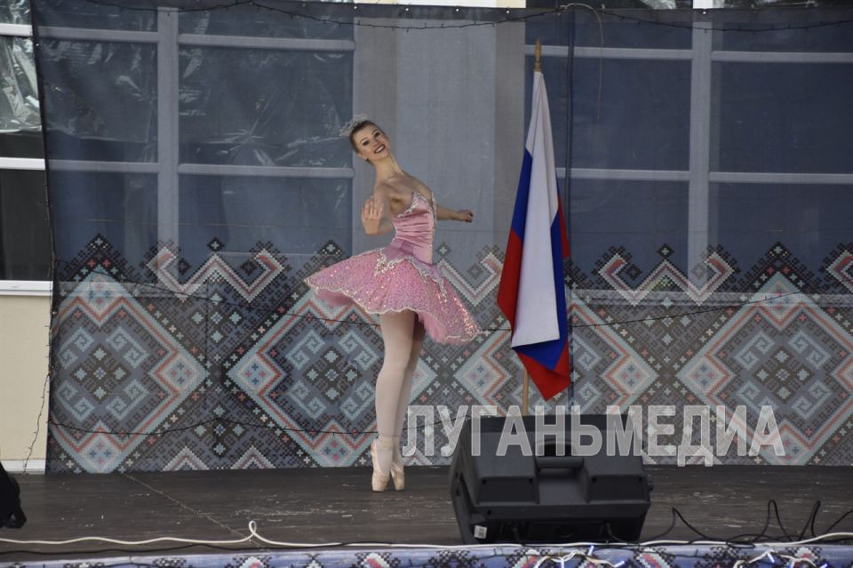 Благотворительный фестиваль-концерт от добровольческого отряда «ОПЛОТ» Ленинградской области состоялся в Марковке Благотворительный фестиваль-концерт от добровольческого отряда «ОПЛОТ» Ленинградской области состоялся в Марковке