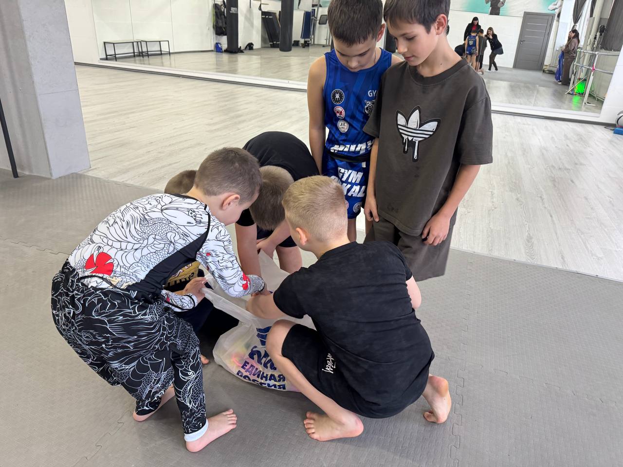 На базе спортивного зала прошла совместная спортивная тренировка На базе спортивного зала прошла совместная спортивная тренировка