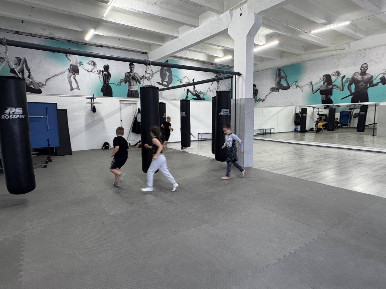 На базе спортивного зала прошла совместная спортивная тренировка