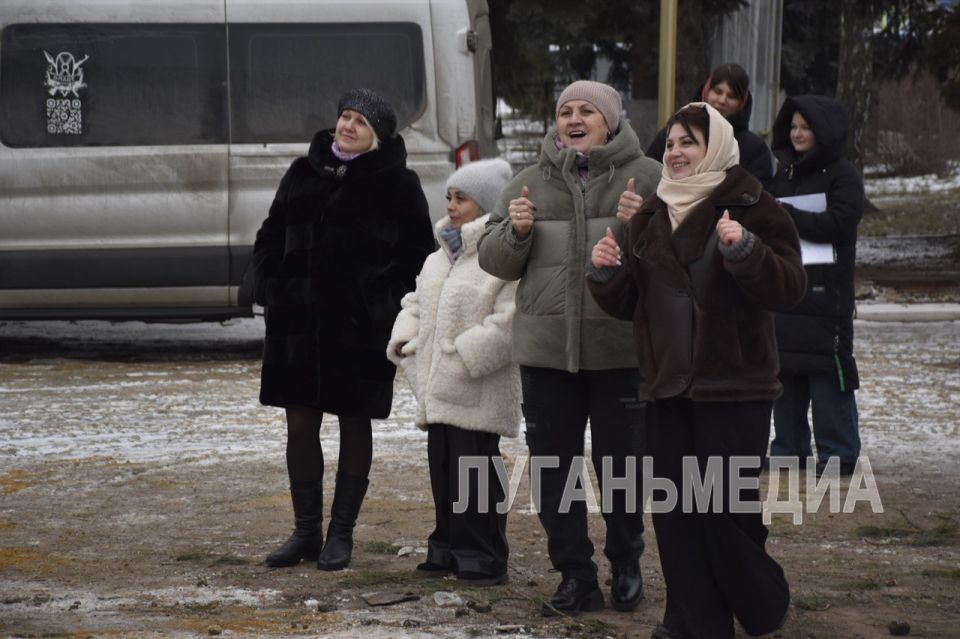 Благотворительный фестиваль-концерт от добровольческого отряда «ОПЛОТ» Ленинградской области состоялся в Марковке Благотворительный фестиваль-концерт от добровольческого отряда «ОПЛОТ» Ленинградской области состоялся в Марковке