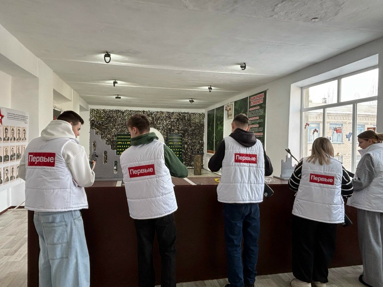 В Ровеньковском технико- экономическом колледже активно работает студенческий тир "СтрелОК"! В Ровеньковском технико- экономическом колледже активно работает студенческий тир "СтрелОК"!