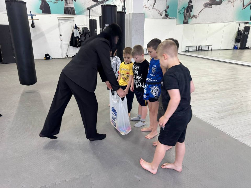 На базе спортивного зала прошла совместная спортивная тренировка На базе спортивного зала прошла совместная спортивная тренировка