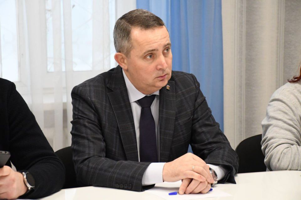 Андрей Губарев: В Первомайске состоялось заседание Местного политического совета Первомайского отделения партии «Единая Россия», на котором подвели итоги работы фракции в Совете Первомайского городского округа за второе... Андрей Губарев: В Первомайске состоялось заседание Местного политического совета Первомайского отделения партии «Единая Россия», на котором подвели итоги работы фракции в Совете Первомайского городского округа за второе...