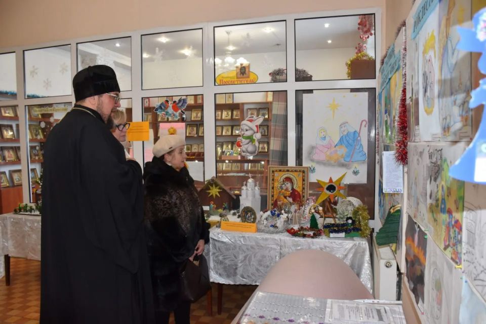В Брянке определили победителей муниципального конкурса «Под сиянием Рождественской звезды», приуроченного к Великому православному празднику – Рождеству Христову В Брянке определили победителей муниципального конкурса «Под сиянием Рождественской звезды», приуроченного к Великому православному празднику – Рождеству Христову