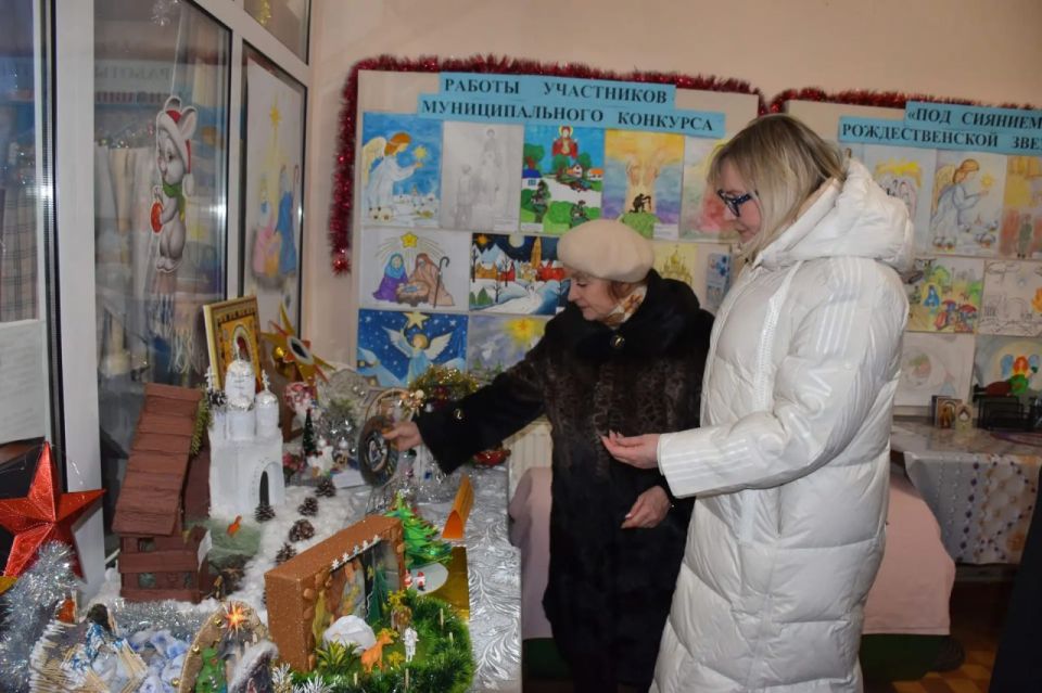 В Брянке определили победителей муниципального конкурса «Под сиянием Рождественской звезды», приуроченного к Великому православному празднику – Рождеству Христову В Брянке определили победителей муниципального конкурса «Под сиянием Рождественской звезды», приуроченного к Великому православному празднику – Рождеству Христову