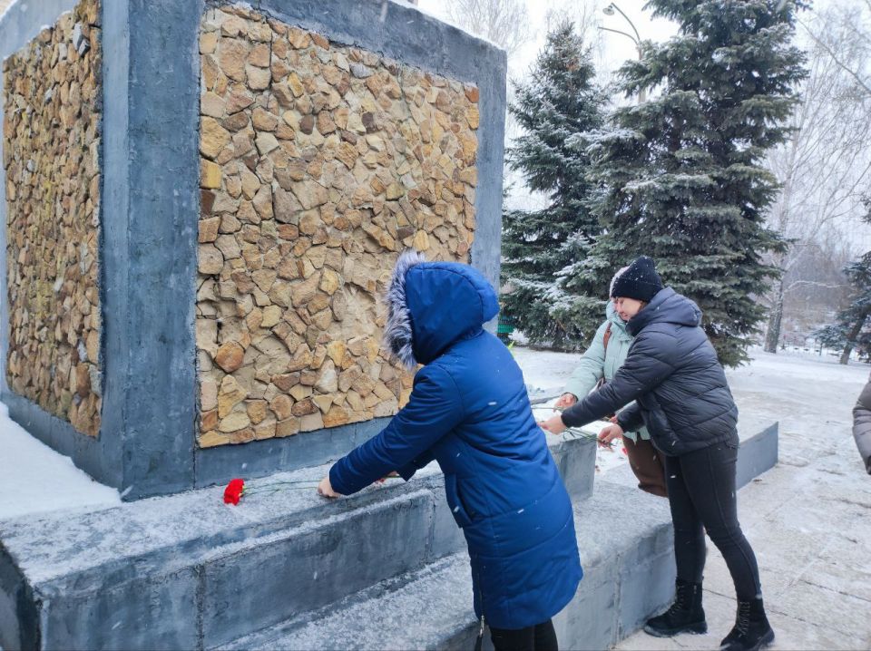 Сегодня, жители села Закотное отметили 83-ю годовщину освобождения родного села от фашистских захватчиков Сегодня, жители села Закотное отметили 83-ю годовщину освобождения родного села от фашистских захватчиков