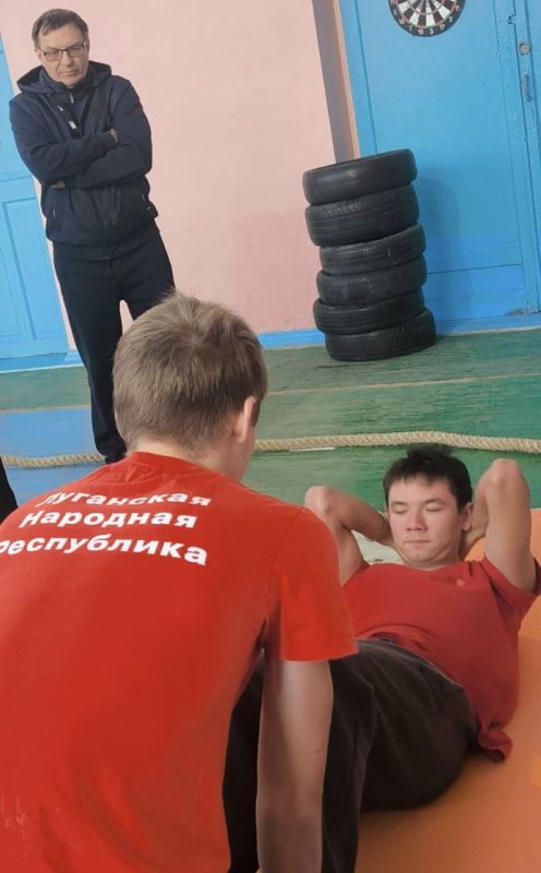В Лутугинском колледже состоялось физкультурное мероприятие «Богатырские игры», среди учебных организаций города, посвященное Дню Студента В Лутугинском колледже состоялось физкультурное мероприятие «Богатырские игры», среди учебных организаций города, посвященное Дню Студента