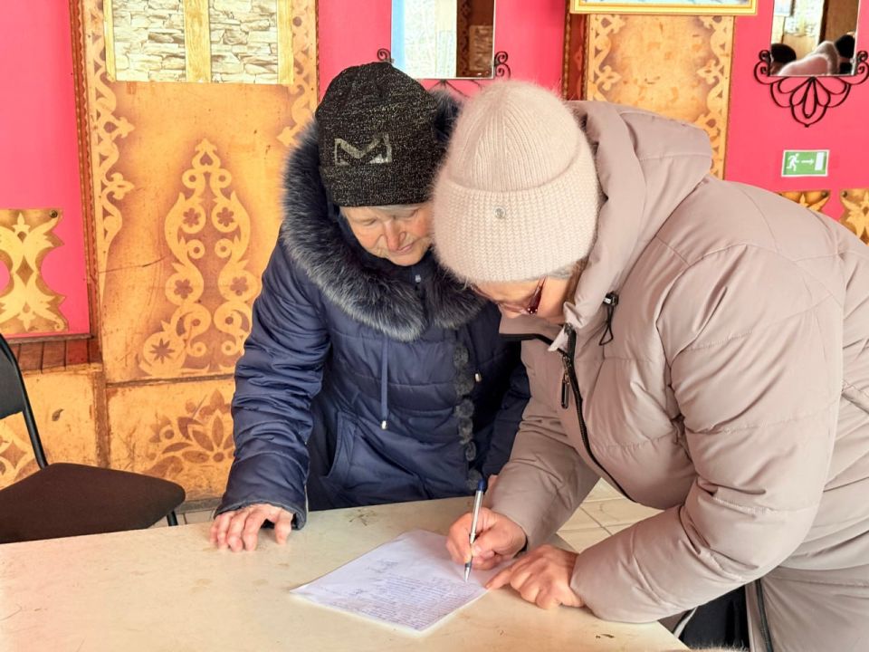 ОТКРЫТЫЙ ДИАЛОГ С ЛДПР. Сегодня в селе Круглик Лутугинского муниципального округа прошла встреча в рамках проекта «Открытый диалог с ЛДПР», посвящённая вопросам развития малых населённых пунктов и прямому общению с жителями ОТКРЫТЫЙ ДИАЛОГ С ЛДПР. Сегодня в селе Круглик Лутугинского муниципального округа прошла встреча в рамках проекта «Открытый диалог с ЛДПР», посвящённая вопросам развития малых населённых пунктов и прямому общению с жителями