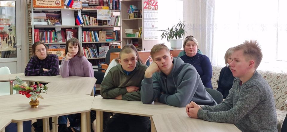 23 января в Славяносербской библиотеке ко Дню студента состоялась познавательно-развлекательная программа с элементами командного соревнования и интерактива «Студенческий драйв» 23 января в Славяносербской библиотеке ко Дню студента состоялась познавательно-развлекательная программа с элементами командного соревнования и интерактива «Студенческий драйв»