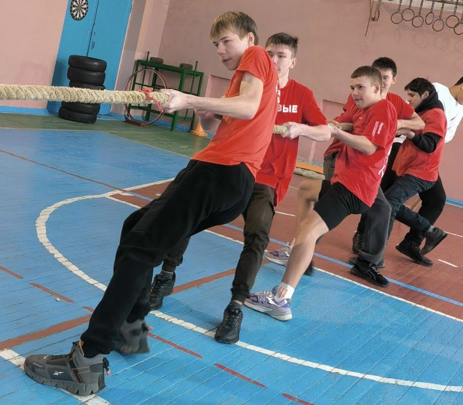 В Лутугинском колледже состоялось физкультурное мероприятие «Богатырские игры», среди учебных организаций города, посвященное Дню Студента В Лутугинском колледже состоялось физкультурное мероприятие «Богатырские игры», среди учебных организаций города, посвященное Дню Студента