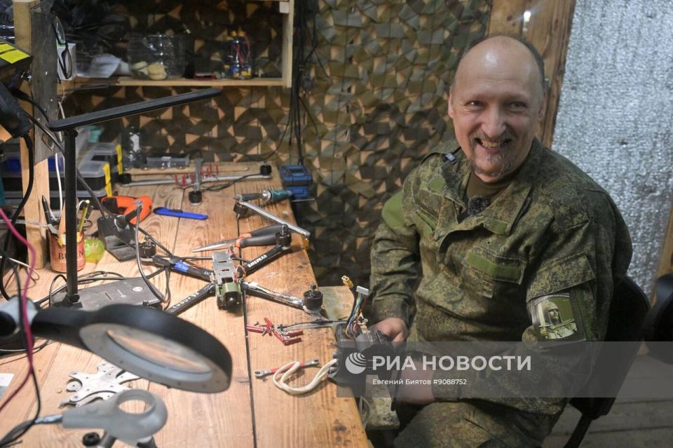 Лаборатория по сборке дронов 92-го инженерно-сапёрного полка группировки войск «Запад» в ЛНР Лаборатория по сборке дронов 92-го инженерно-сапёрного полка группировки войск «Запад» в ЛНР