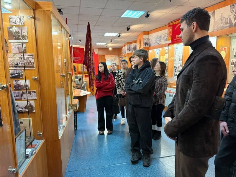 111 Правоохранители МВД по Луганской Народной Республике принимают активное участие в акции «Студенческий десант» 111 Правоохранители МВД по Луганской Народной Республике принимают активное участие в акции «Студенческий десант»