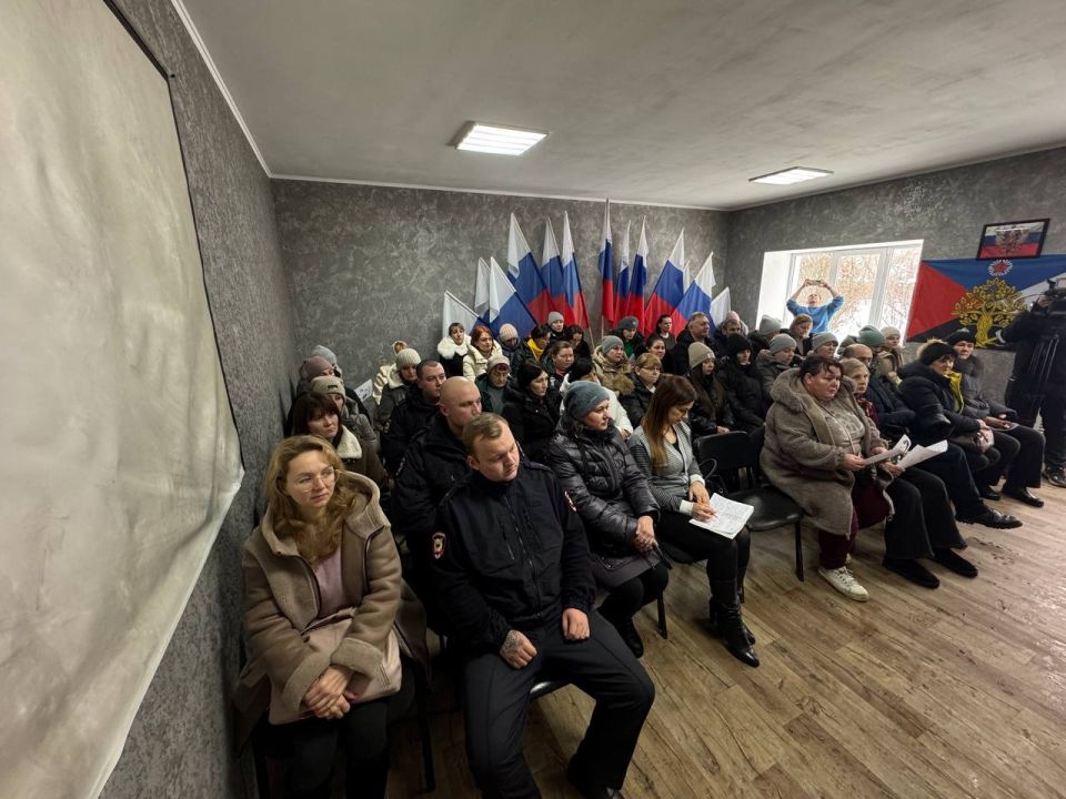 Сегодня, 23.01.2026, в отделе жизнеобеспечения пгт Дзержинский состоялось учредительное собрание территориального общественного самоуправления (ТОС) Сегодня, 23.01.2026, в отделе жизнеобеспечения пгт Дзержинский состоялось учредительное собрание территориального общественного самоуправления (ТОС)