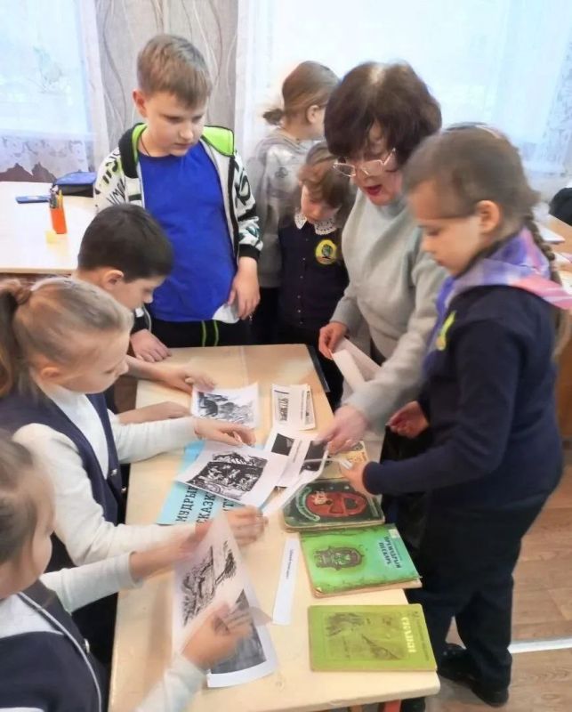 В честь 200-летия Салтыкова-Щедрина библиотекари провели для школьников литературную игру В честь 200-летия Салтыкова-Щедрина библиотекари провели для школьников литературную игру