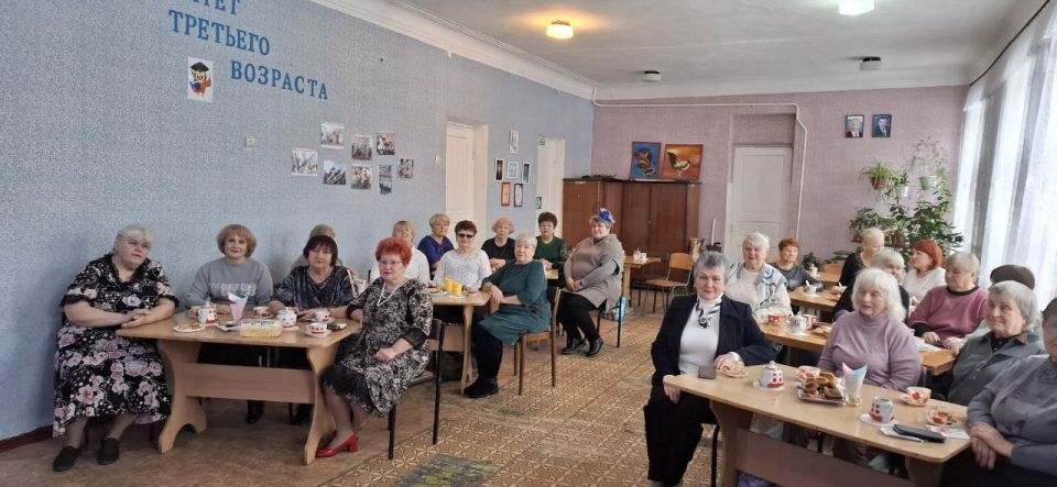 23 января в Краснолучском комплексном центре социального обслуживания населения для слушателей Университета третьего возраста была проведена концертная программа ко Дню студента (День Татьяны) при участии коллектива... 23 января в Краснолучском комплексном центре социального обслуживания населения для слушателей Университета третьего возраста была проведена концертная программа ко Дню студента (День Татьяны) при участии коллектива...