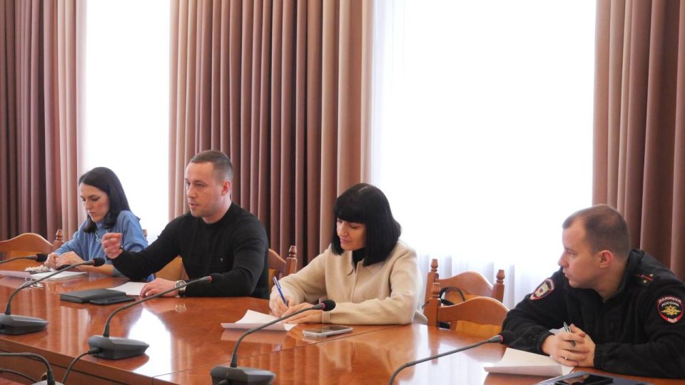 В Администрации Луганска прошло заседание координационного совета В Администрации Луганска прошло заседание координационного совета