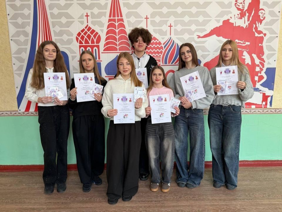 Сотрудничество активистов школы №142 Омска и школы №28 Стаханова продолжается Сотрудничество активистов школы №142 Омска и школы №28 Стаханова продолжается