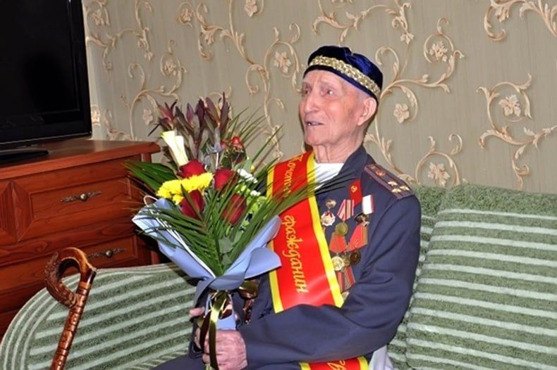 Памяти Почетного гражданина Свердловска Абдуллы Акмаева Памяти Почетного гражданина Свердловска Абдуллы Акмаева