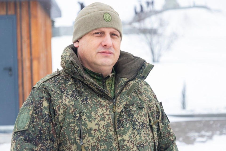 Региональное отделение Народного фронта в ЛНР передало пять автомобилей для нужд военнослужащих 3-й общевойсковой армии, социальной организации «Путь добра» и Министерства здравоохранения ЛНР Региональное отделение Народного фронта в ЛНР передало пять автомобилей для нужд военнослужащих 3-й общевойсковой армии, социальной организации «Путь добра» и Министерства здравоохранения ЛНР