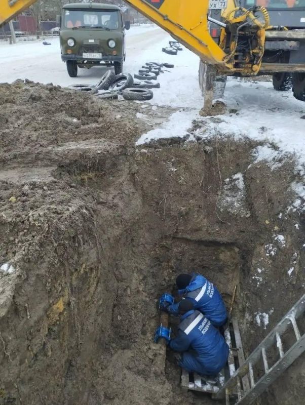 Ульяновские специалисты ликвидировали аварию в п. Фабричное Ульяновские специалисты ликвидировали аварию в п. Фабричное