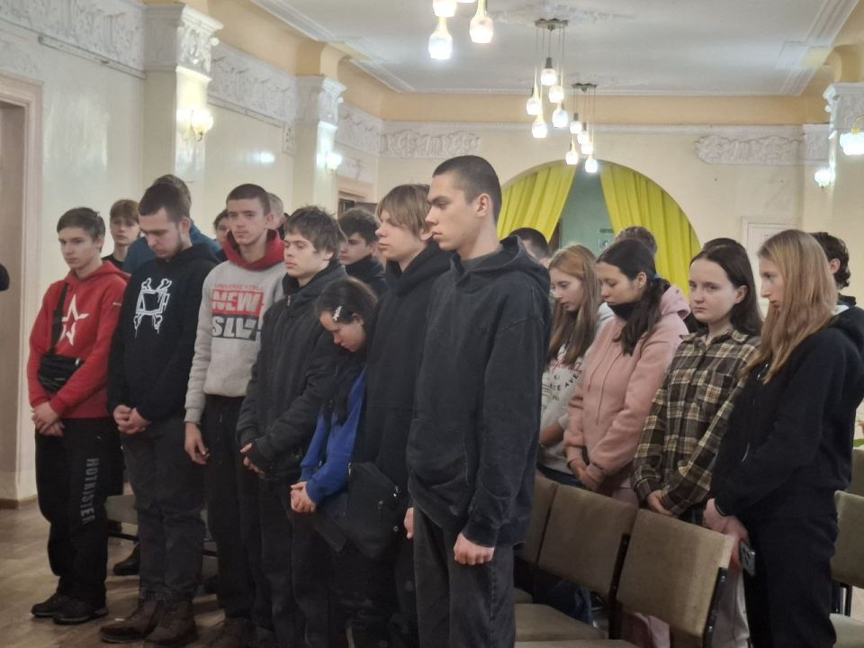 В Кировском городском Дворце культуры состоялось тематическое мероприятие «В голодной петле» В Кировском городском Дворце культуры состоялось тематическое мероприятие «В голодной петле»