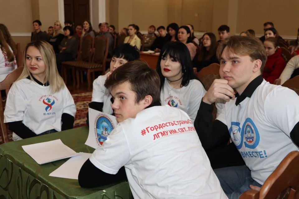 В Стаханове прошла интеллектуальная игра «Студенты России» В Стаханове прошла интеллектуальная игра «Студенты России»