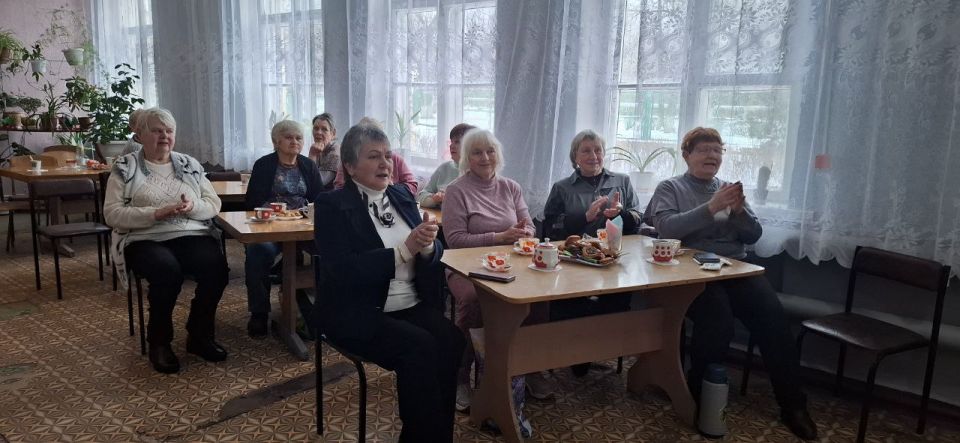 23 января в Краснолучском комплексном центре социального обслуживания населения для слушателей Университета третьего возраста была проведена концертная программа ко Дню студента (День Татьяны) при участии коллектива... 23 января в Краснолучском комплексном центре социального обслуживания населения для слушателей Университета третьего возраста была проведена концертная программа ко Дню студента (День Татьяны) при участии коллектива...
