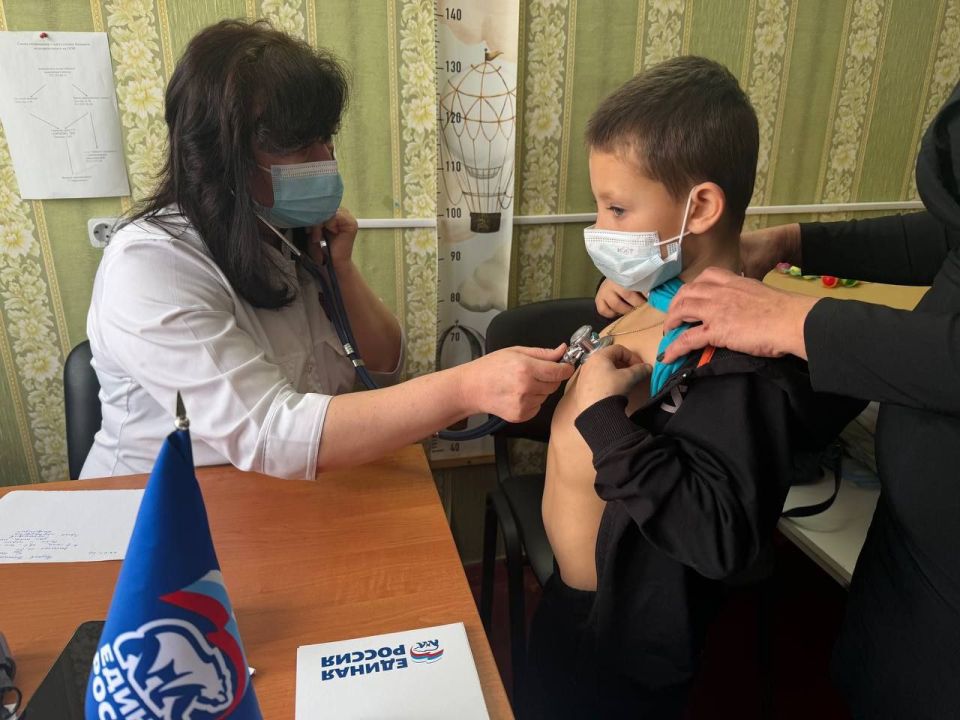 При поддержке "ЕДИНОЙ РОССИИ" в поселке Боровское организован регулярный прием врача-педиатра При поддержке "ЕДИНОЙ РОССИИ" в поселке Боровское организован регулярный прием врача-педиатра