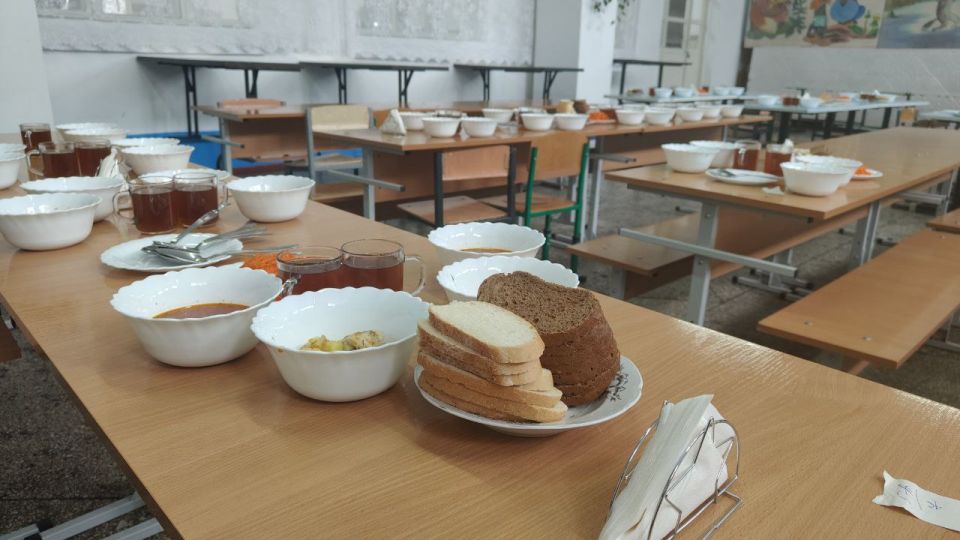 В Ровеньковской гимназии имени писателя Н. Трублаини заботятся о здоровье и благополучии подрастающего поколения В Ровеньковской гимназии имени писателя Н. Трублаини заботятся о здоровье и благополучии подрастающего поколения