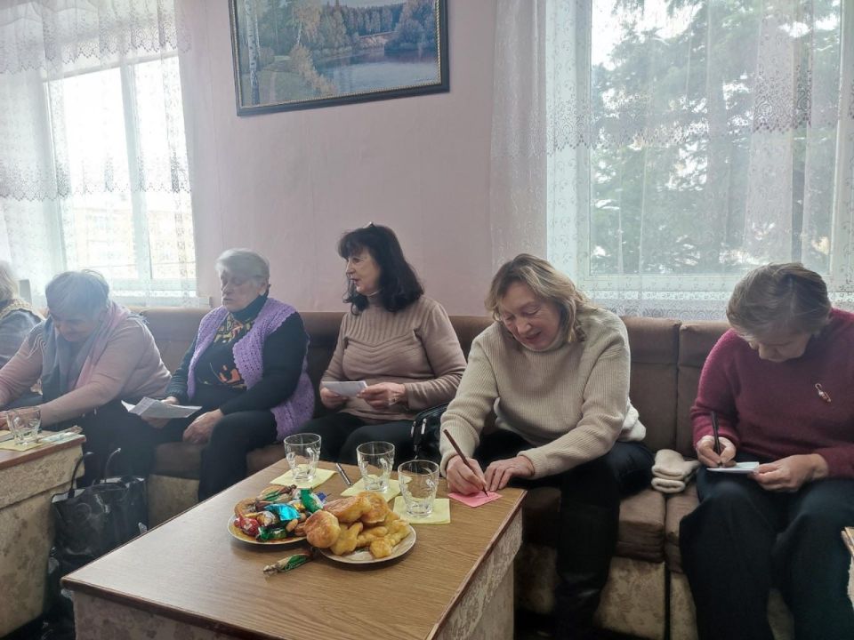 В Лутугинской центральной районной библиотеке прошло культурно-просветительское мероприятие «Зимние мелодии» В Лутугинской центральной районной библиотеке прошло культурно-просветительское мероприятие «Зимние мелодии»