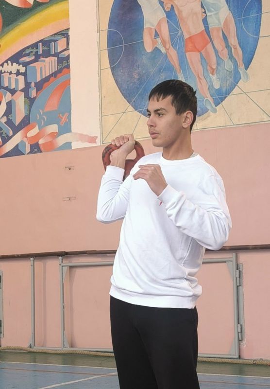 В Лутугинском колледже состоялось физкультурное мероприятие «Богатырские игры», среди учебных организаций города, посвященное Дню Студента В Лутугинском колледже состоялось физкультурное мероприятие «Богатырские игры», среди учебных организаций города, посвященное Дню Студента