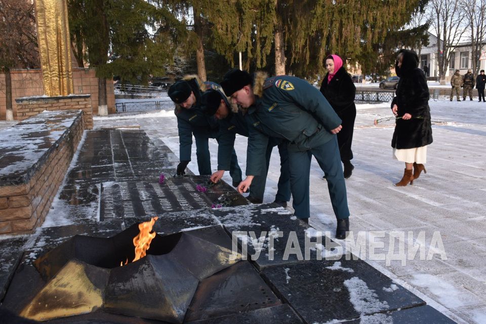 В Новопскове отметили 83-ю годовщину освобождения края от немецко-фашистских захватчиков В Новопскове отметили 83-ю годовщину освобождения края от немецко-фашистских захватчиков