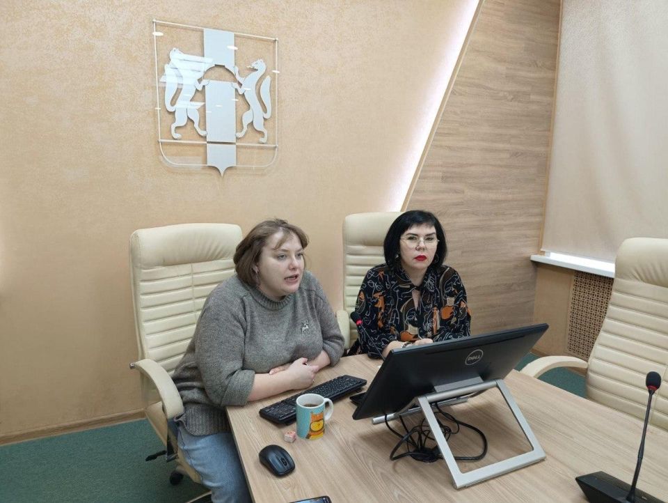 Специалисты кафедры психологии Новосибирского института повышения квалификации активно работают с коллегами из ЛНР, включая подшефный Беловодский муниципальный округ, организовывают образовательные мероприятия по запросам... Специалисты кафедры психологии Новосибирского института повышения квалификации активно работают с коллегами из ЛНР, включая подшефный Беловодский муниципальный округ, организовывают образовательные мероприятия по запросам...