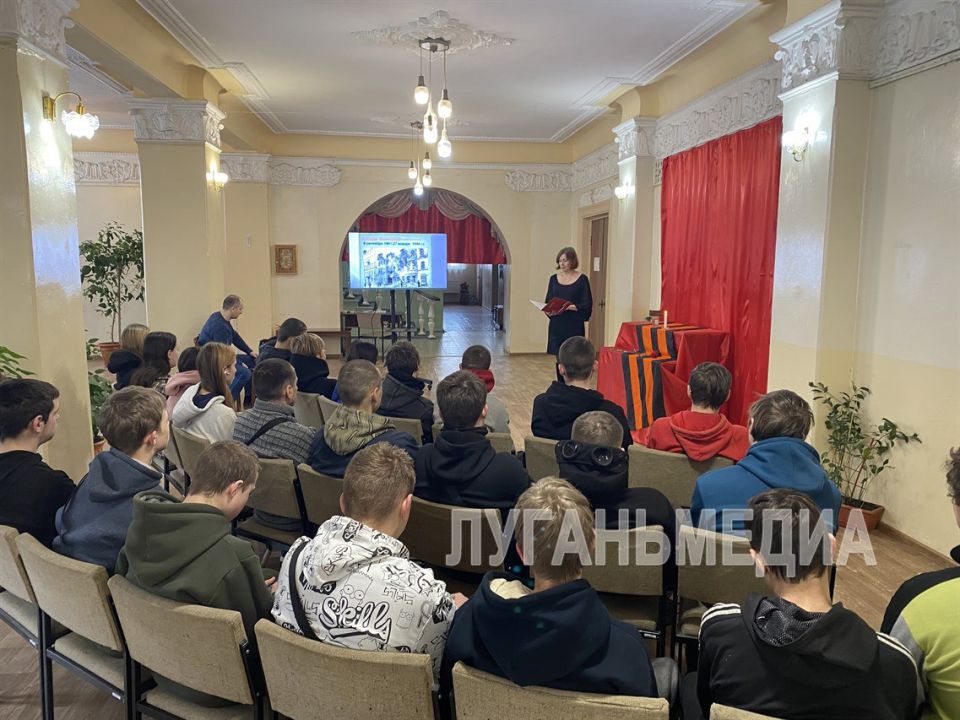 В Кировском городском дворце культуры провели памятное мероприятие «В голодной петле» В Кировском городском дворце культуры провели памятное мероприятие «В голодной петле»
