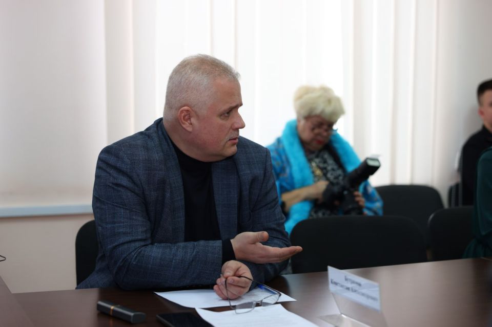 Константин Бутримов: Комитет по инфраструктуре продолжает держать на особом контроле проблемные вопросы граждан Константин Бутримов: Комитет по инфраструктуре продолжает держать на особом контроле проблемные вопросы граждан