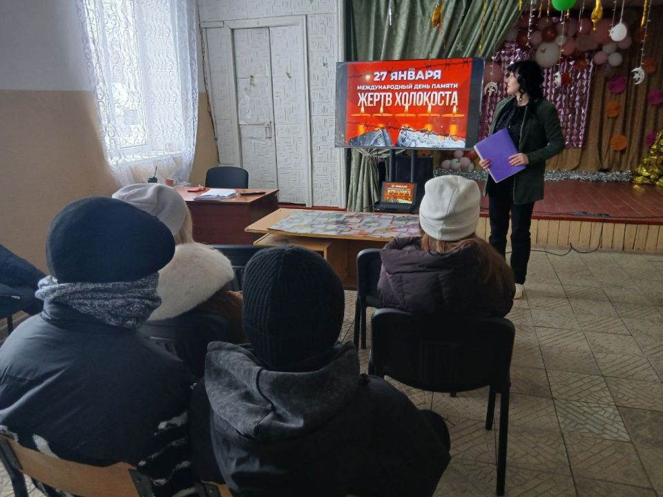 Акция «Помни! Не забудь!» в Новоукраинском клубе Акция «Помни! Не забудь!» в Новоукраинском клубе