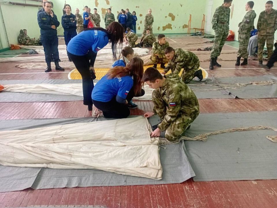 Виктор Водолацкий: Кадеты Луганского казачьего кадетского корпуса имени маршала авиации Александра Ефимова завоевали первое место на открытом первенстве по парашютному спорту Виктор Водолацкий: Кадеты Луганского казачьего кадетского корпуса имени маршала авиации Александра Ефимова завоевали первое место на открытом первенстве по парашютному спорту