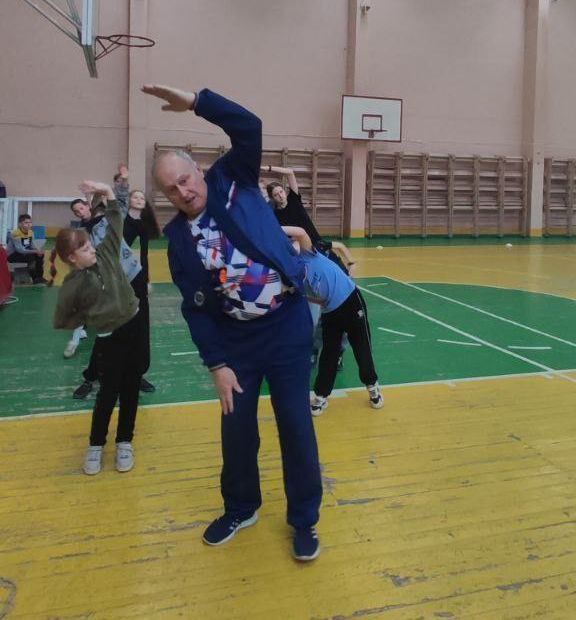 24 января в Алчевской спортивной школе №2 имени Александра Морозова прошла открытая тренировка: "Легкая атлетика 24 января в Алчевской спортивной школе №2 имени Александра Морозова прошла открытая тренировка: "Легкая атлетика