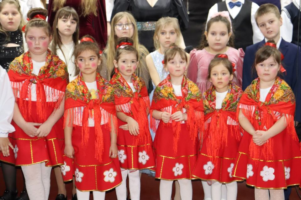 Детская школа искусств №5 Стаханова вновь распахнула свои двери для традиционных «Рождественских встреч», ставших ярким финальным аккордом череды новогодних праздников! Детская школа искусств №5 Стаханова вновь распахнула свои двери для традиционных «Рождественских встреч», ставших ярким финальным аккордом череды новогодних праздников!
